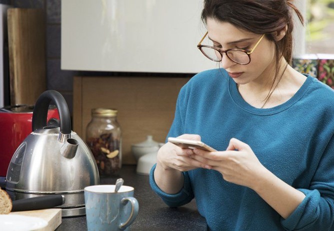 How do I get the £400 energy grant and £650 cost-of-living payment?